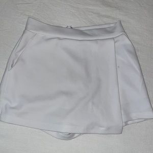 White Pleated mini skort